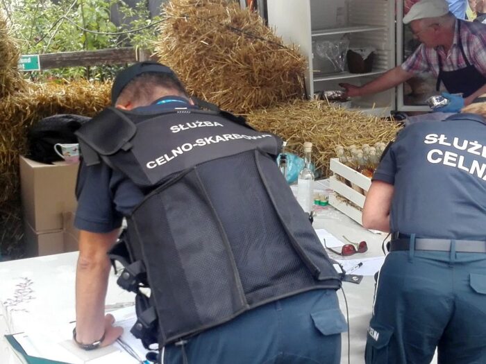 gruczno, festiwal smaku w grucznie, regionalne nalewki, wyroby alkoholowe bez znaków akcyzy