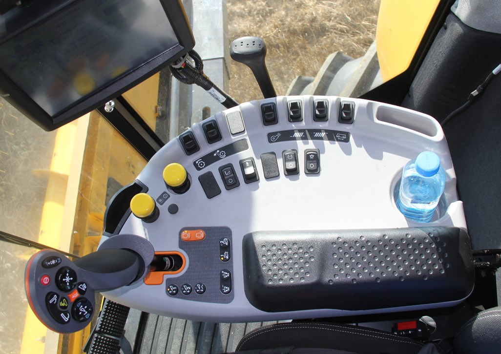 New Holland CX6.80