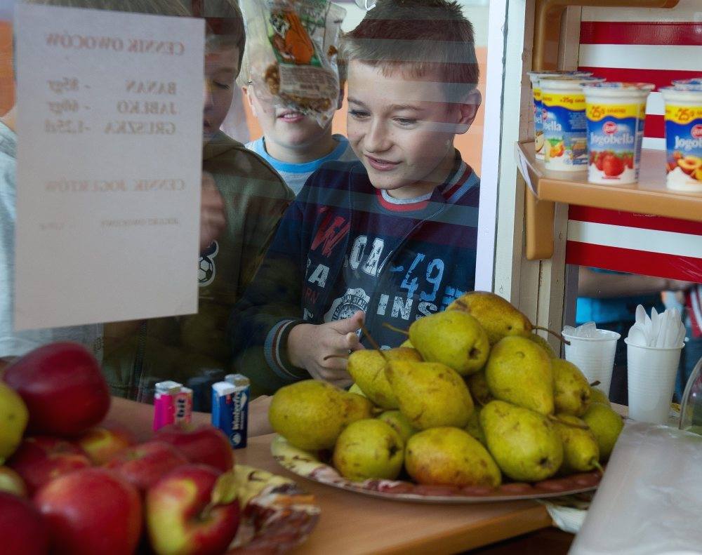 owoce w szkole, warzywa w szkole, PSL, ministerstwo rolnictwa, pieniądze