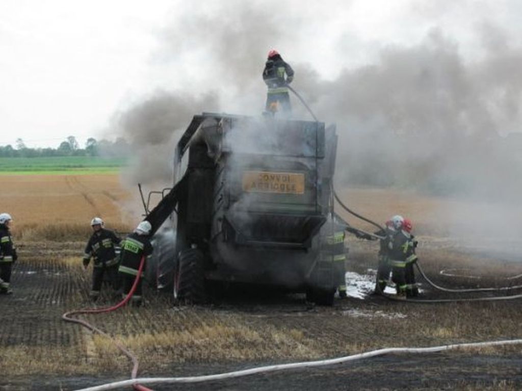 pożary kombajnów, kombajny, straż pożarna, powiat bialski, lubelszczyzna