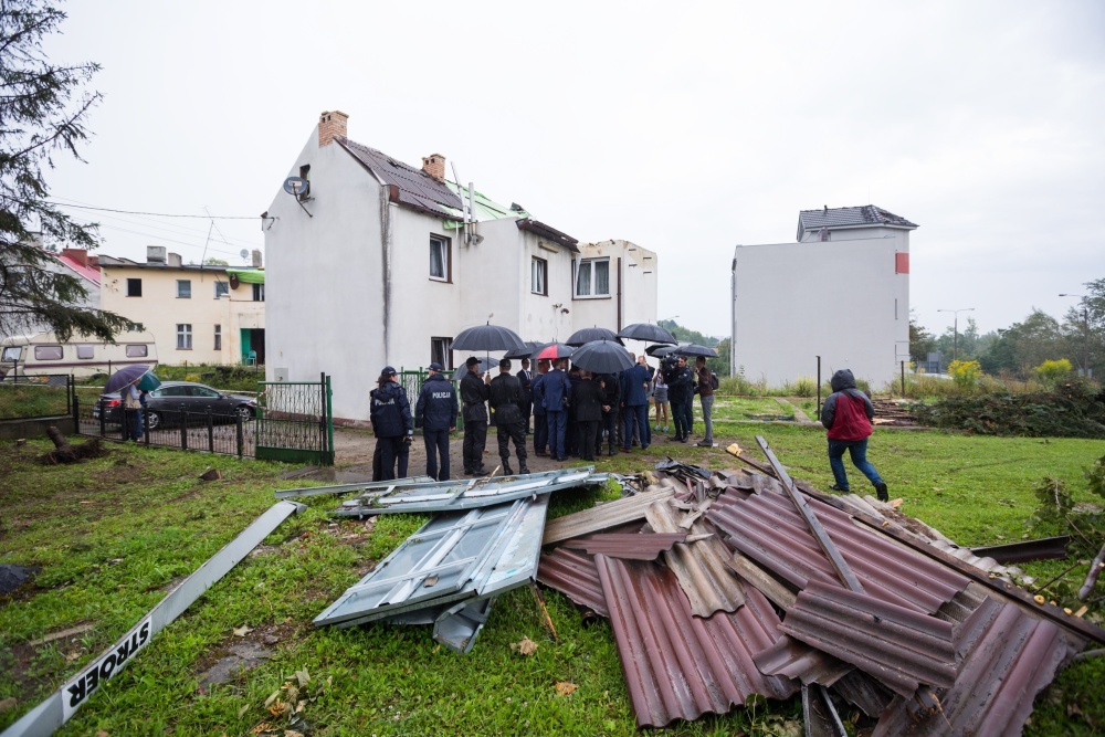pzu, zniszczenia po nawałnicach, nawałnice, wypłata odszkodowań, wypłata zaliczek
