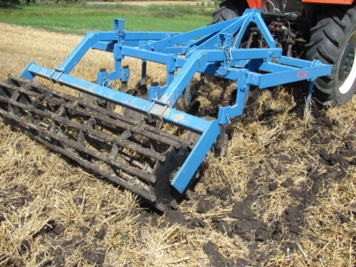 siewnik, siew rzepaku, pole