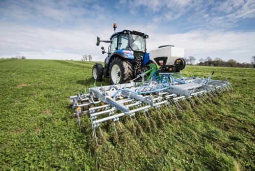 Narzędzia Joskin do pielęgnacji łąk i pastwisk z nawożeniem