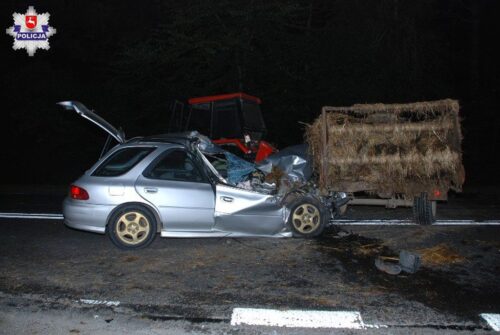 lubelszczyzna, radzyń podlaski, droga krajowa 19, wypadek, subaru, rozrzutnik do obornika