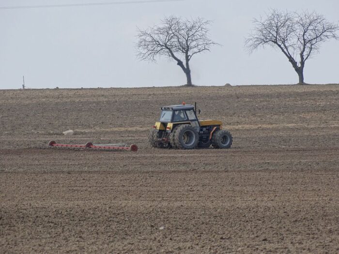 dzierżawa ziemi, ustawa o obrocie ziemią, nieruchomości rolne Skarbu Państwa, kowr, adam struziak