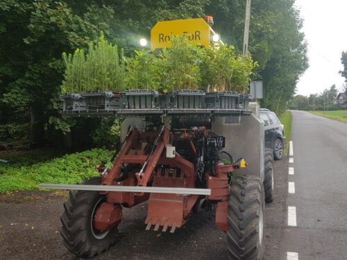 Robot do sadzenia lasów, Uniwersytet Rolniczy w Krakowie, Lasy Państwowe, Paweł Tylek