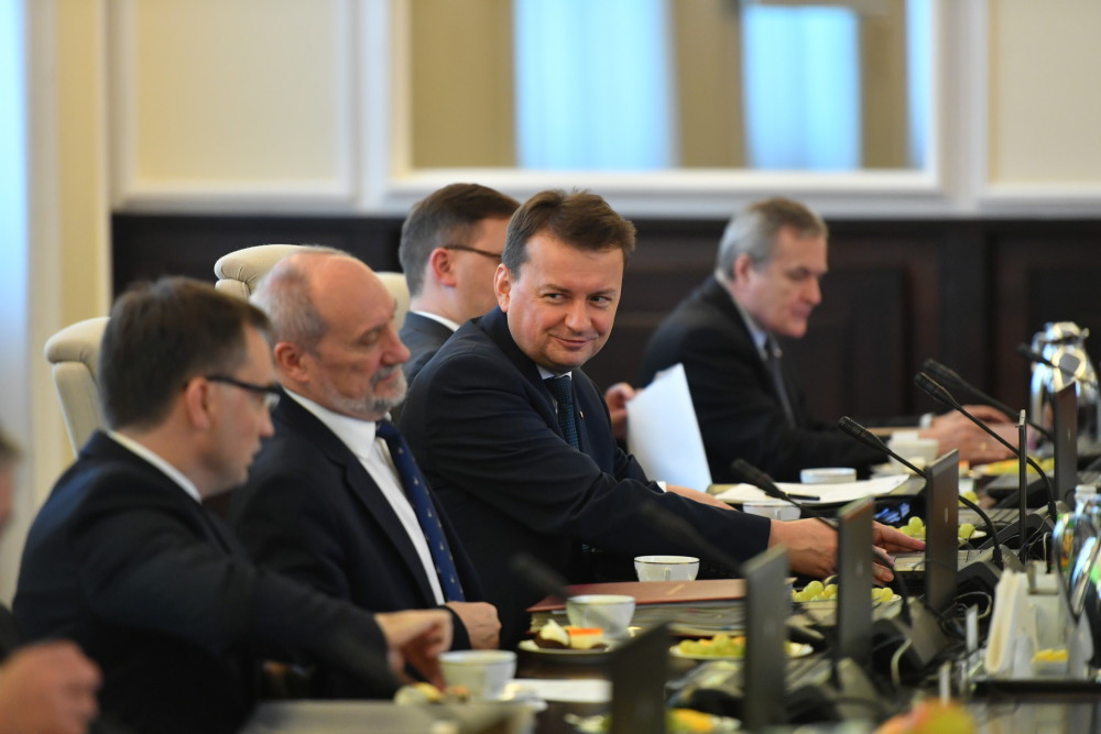 ustawa okołobudżetowa, budżet państwa, Fundusz Ubezpieczeń Społecznych, zamrożenie funduszu płac w budżetówce