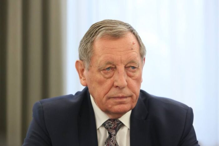 kornik drukarz, Puszcza Białowieska, wycinka drzew w Puszczy Białowieskiej, drzewa