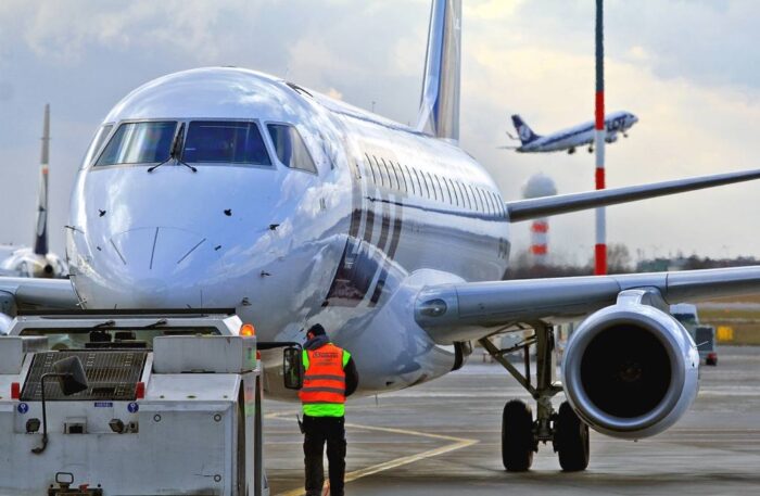 lotnisko, Port Solidarność, gmina Baranów, Centralny Port Komunikacyjny