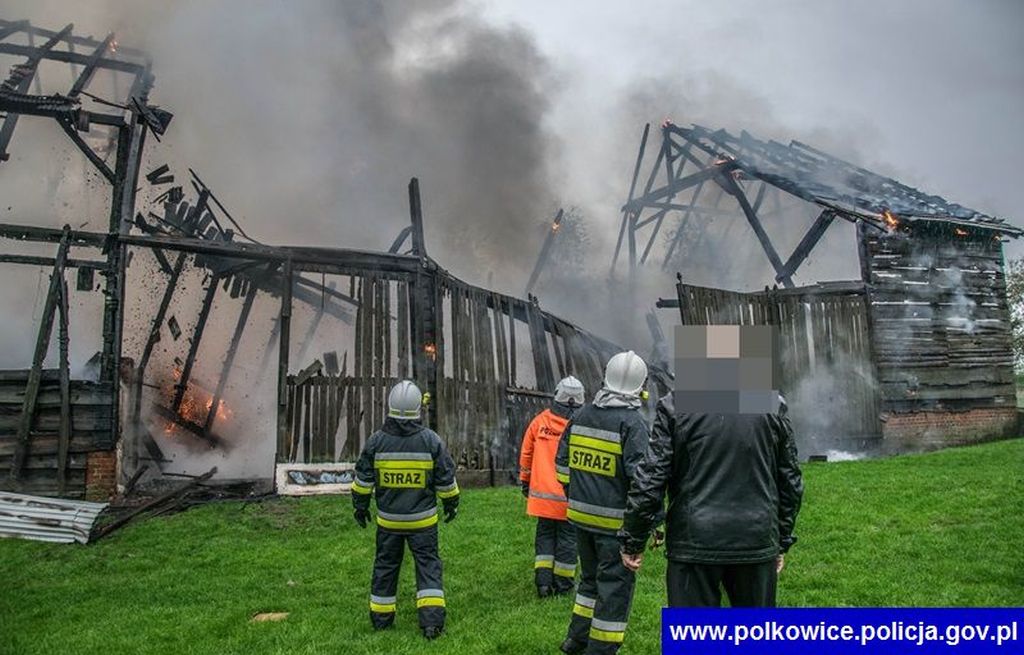 gospodarstwa w ogniu, podpalone gospodarstwa, piroman, podpalacz, wierzchowice, dolny śląsk