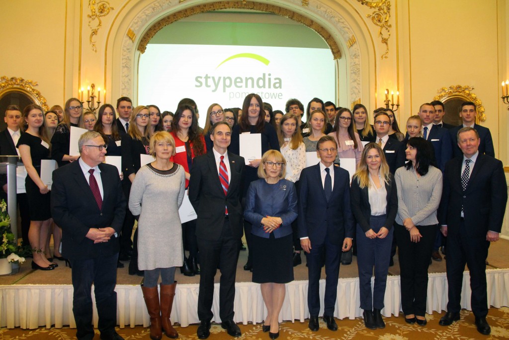 Program Stypendiów Pomostowych, kowr, Fundacja Edukacyjna Przedsiębiorczości, wsparcie dla studentów