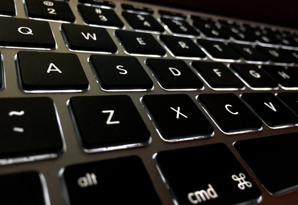 Gartner, smartfony, technologia dla rolnictwa, laptop, sprzedaż