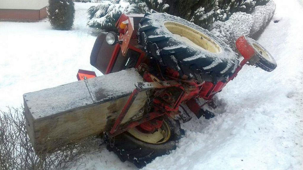 wypadki z udziałem maszyn rolniczych, policja, wypadki na drogach, mazowsze, podkarpacie