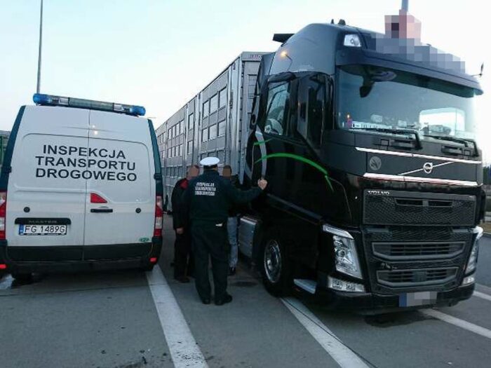 inspekcja transportu drogowego, przewóz produktów rolno-spożywczych, kontrola pojazdów, kontrole na drogach, leszno