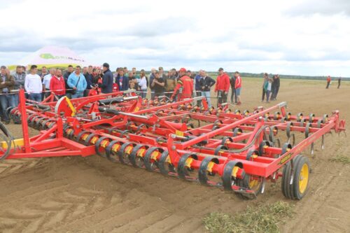 Pokazy polowe Väderstad