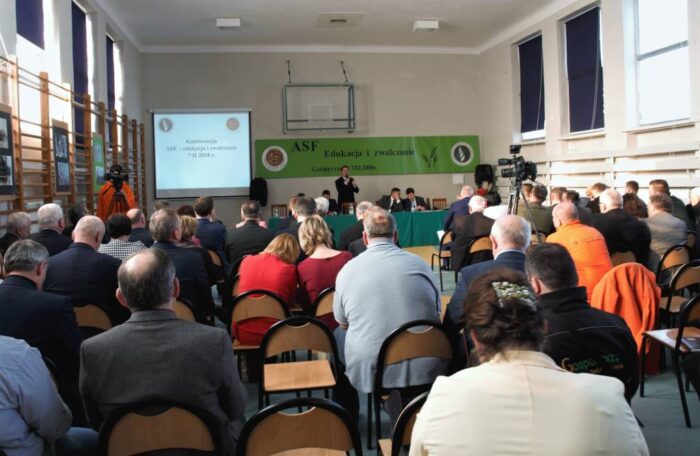 ASF, wirus ASF, Gołotczyzna, konferencja dotycząca ASF, Rafał Romanowski, zagrożenie ASF