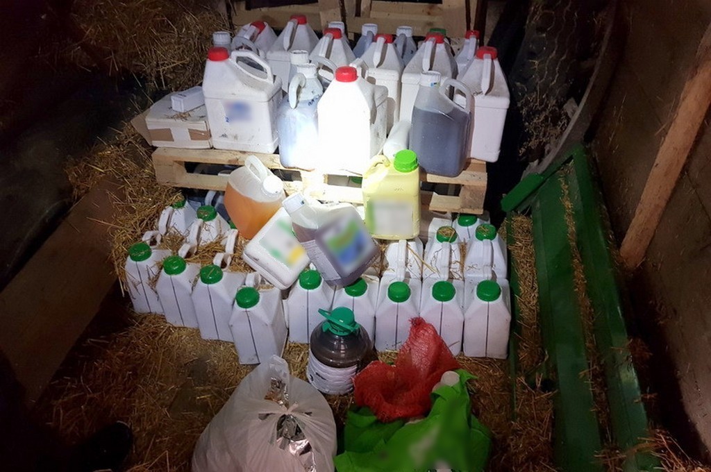 pestycydy w słomie, powiat bielski, podlasie, kas, środki ochrony roślin