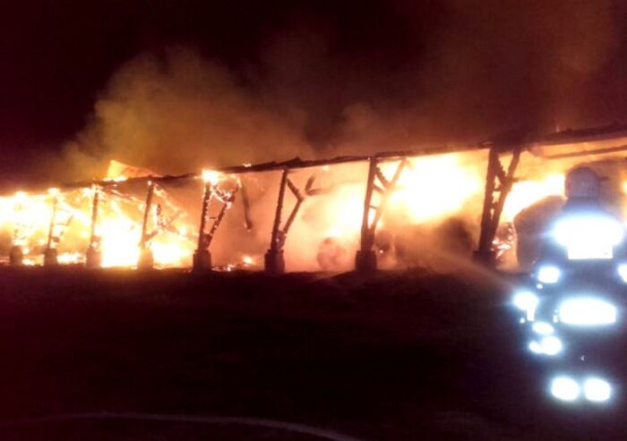 pożar balotów słomy, pożar siana, wieleń, wielkopolska, straż pożarna, czarnków