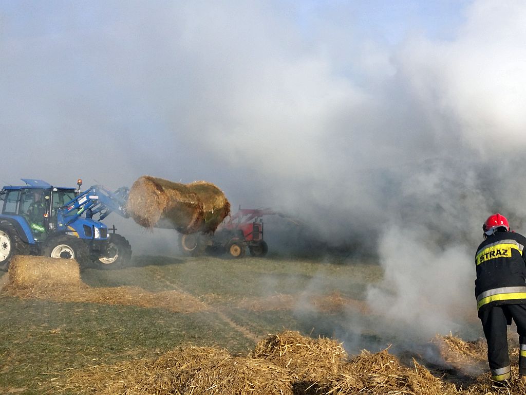 pożary gospodarstw, straż pożarna, pożary budynków gospodarczych, pożar kurnika, jarocin, ostróda, kielce