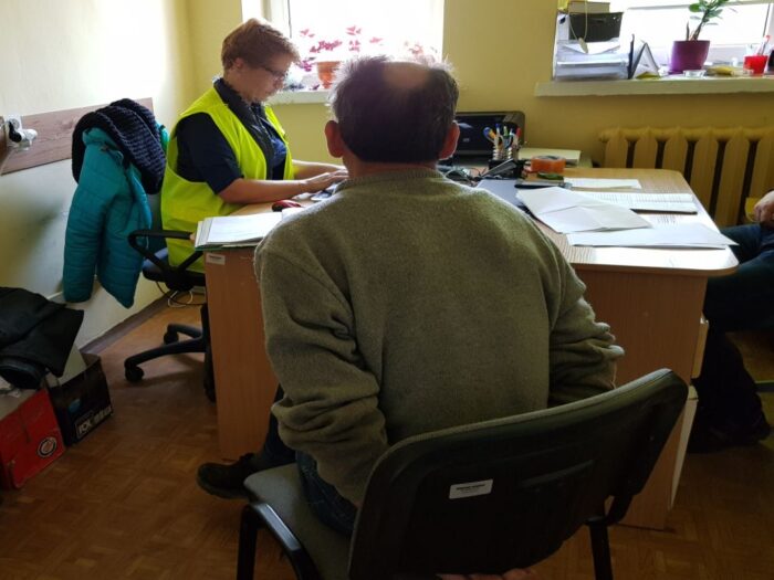 złodzieje drewna, kradzież drewna, policja, bełchatów, dębina, województwo łódzkie