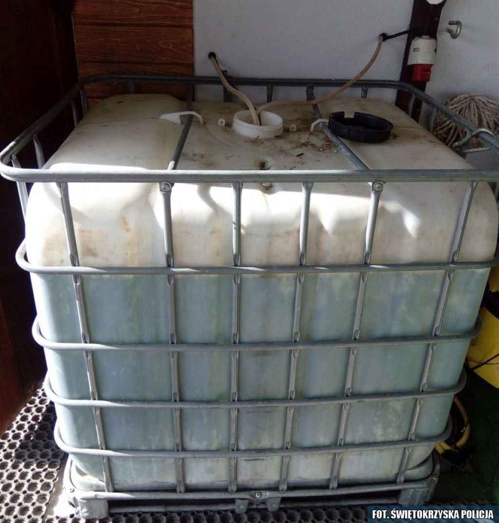 nielegalna produkcja alkoholu, bimbrownia, powiat jędrzejowski, powiat kłodzki, powiat zgierski