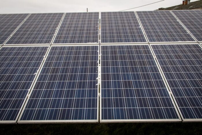 mikroinstalacje fotowoltaiczne, fotowoltaika, produkcja energi elektrycznej, oze, energia słoneczna