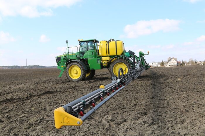 Opryskiwacz John Deere R4050i
