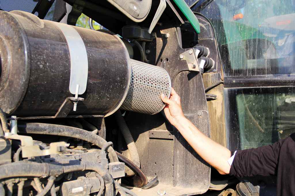 wymiana filtrów Valtra T121