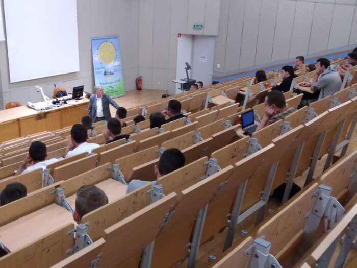 Jarosław Opic, Koło Naukowe Rolników, studenci