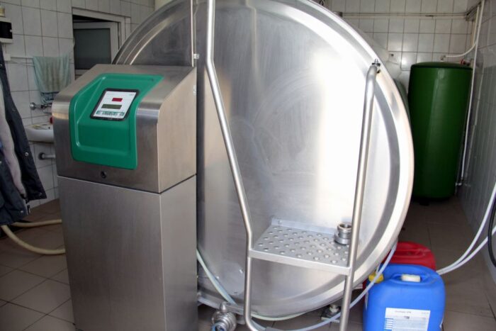 stacja paszowa, hala udojowa, bydło mleczne, obora