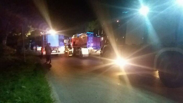 sortownia owoców w Borzęcinie, borzęcin, powiat grójecki, mazowsze, la sad