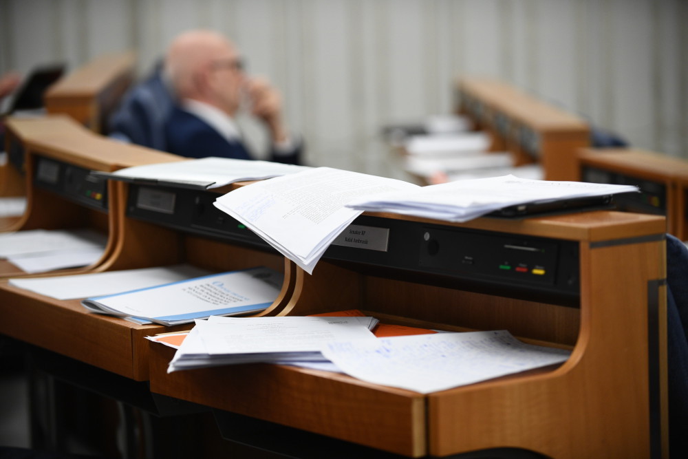 zatrudnienie obcokrajowców, pracownicy sezonowi, rolnictwo, praca przy zbiorach, pracownicy z ukrainy, senat