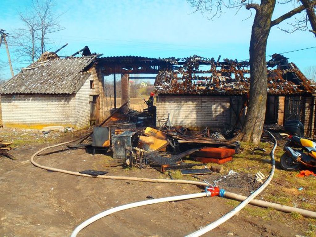 zawalenie stodoły, pożar stodoły, Borecznia Wielka, wielkopolska,Przybysławice, tumlin węgle