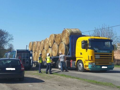 słoma, mandat, transport, ITD, baloty słomy, niewłaściwy przewóz ładunków