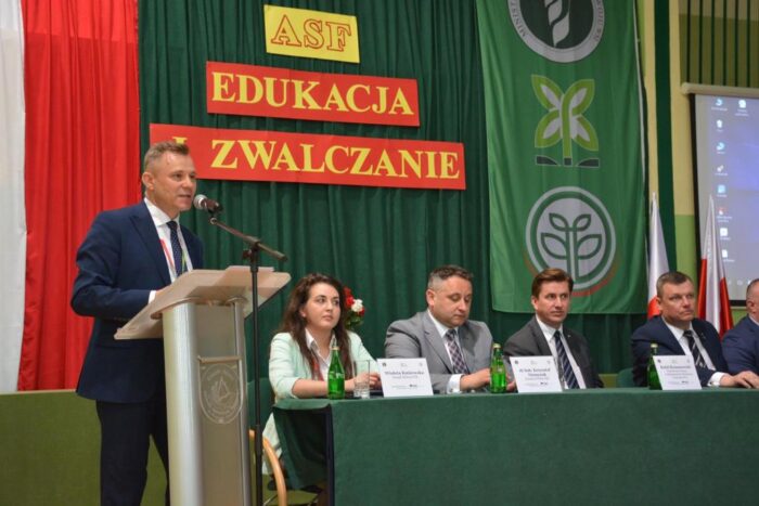 ASF, wirus, Siennica Różana, konferencja, Zespół Szkół Centrum Kształcenia Rolniczego w Siennicy Różanej