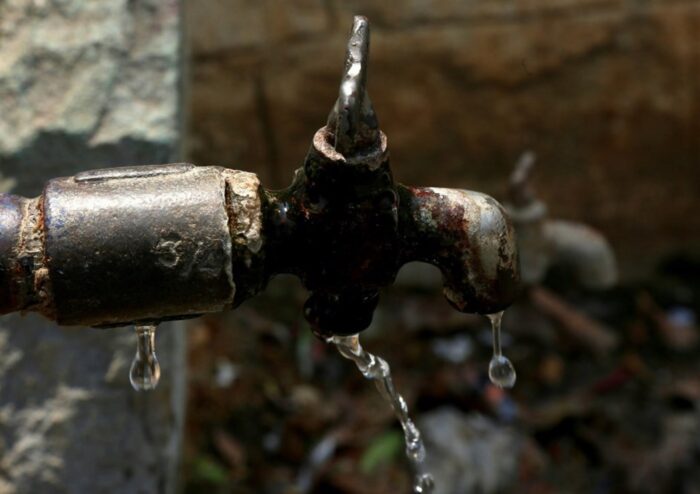 kran, ujęcie wodne, woda pitna