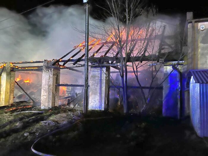 pożar magazynu, pożar sprzętu rolniczego, simoradz, kp psp cieszyn