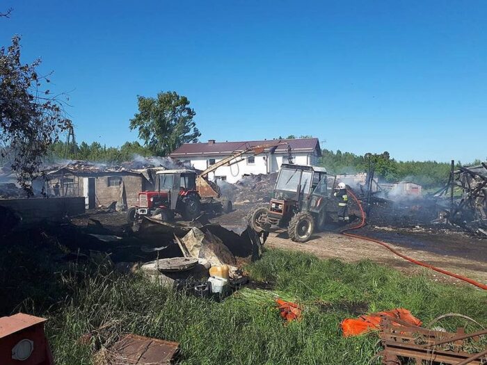 Szatarpy, powiat kościerski, pomorze, pożar gospodarstwa, straż pożarna