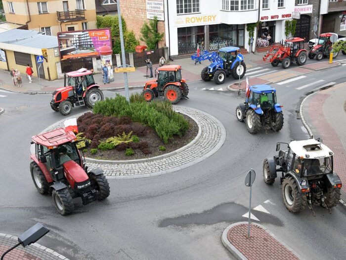 protest rolników, płońsk, mazowsze, zatrudnianie obcokrajowców, biurokracja w urzędach