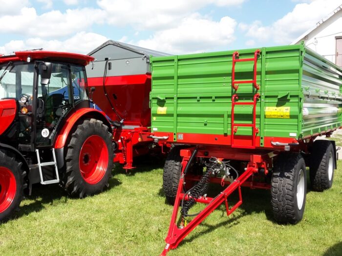 nowe ciągniki, nowe przyczepy, sprzedaż maszyn, pigmiur