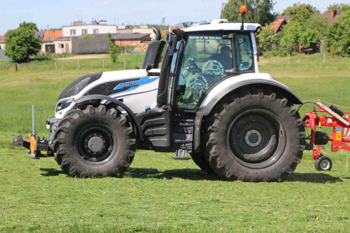 Valtra T254