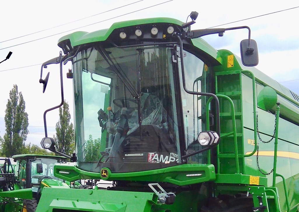 John Deere W330