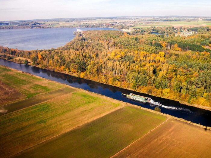 drogi wodne, uregulowane szlaki żeglowne, gospodarowanie wodami, Żegluga Śródlądowa