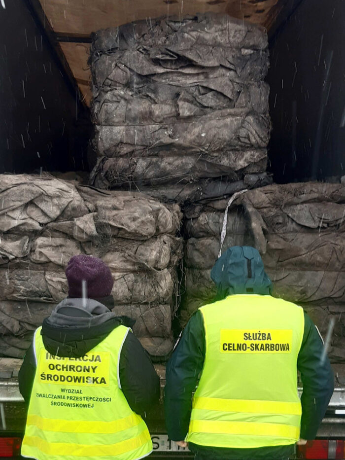 kas, kontrola, ciężarówka, odpady, agrowłóknina