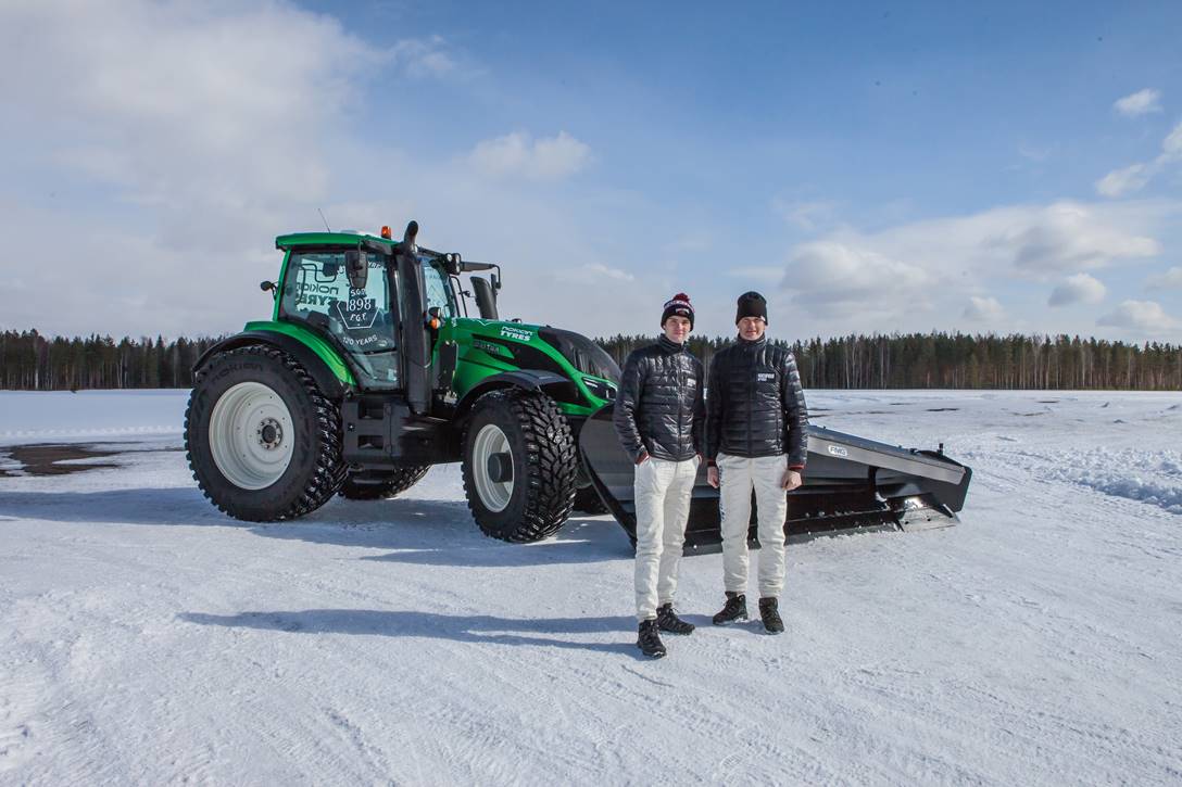 Ciągnik Valtra T254 Versu