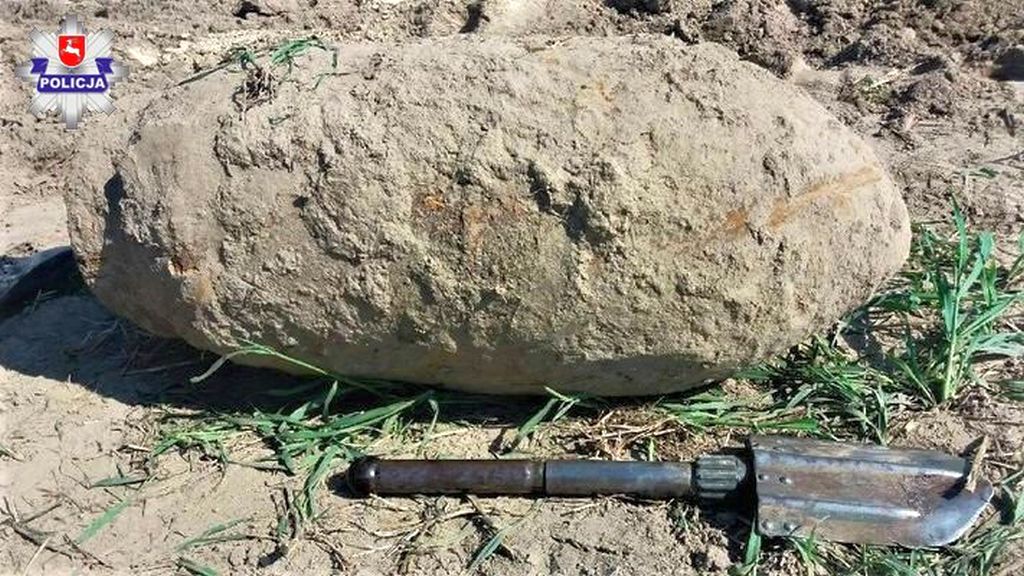 niewypały na polu, niewybuchy, powiat radzyński, Niewęgłosz, glinnik, powiat lubartowski