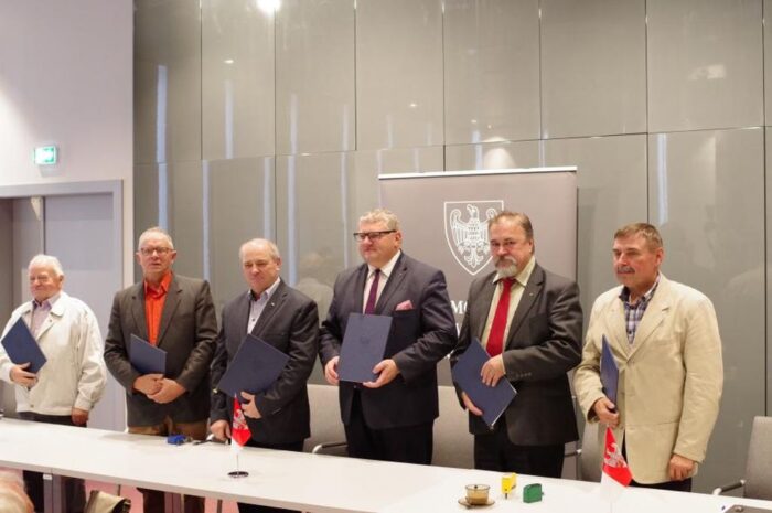 Ule na balkonie, miejska hodowla pszczół, włochy, mediolan