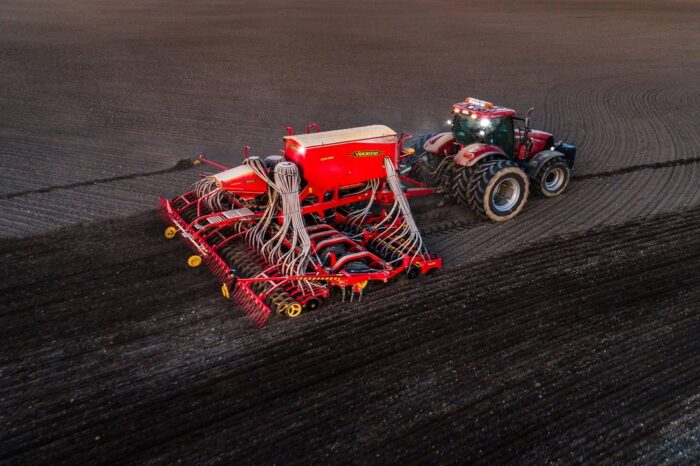 Agregat uprawowo-siewny Väderstad Spirit 600-900C