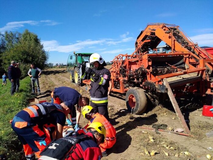 wypadek, policja, śmiertelny wypadek, wypadki na wsi, wypadek samochodowy