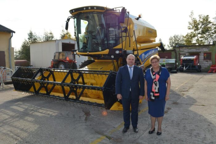 Centrum Kształcenia Rolniczego w Nakle Śląskim, nakło śląskie, górny śląsk, New Holland TC5 70